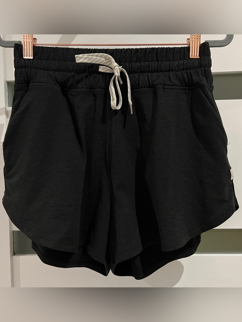 Vuori Halo Performance Shorts 2.0, Heather Black, Medium